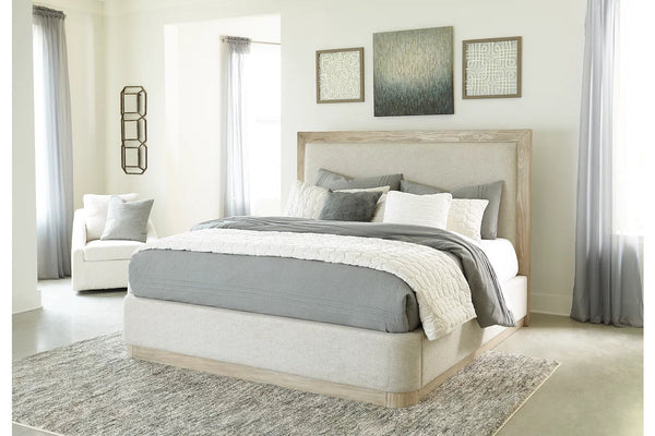 Hennington King Upholstered Bed